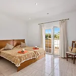 Villa Carvalho By *