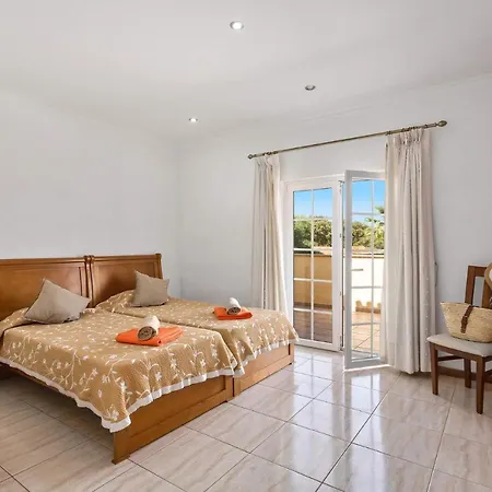Villa Carvalho By *